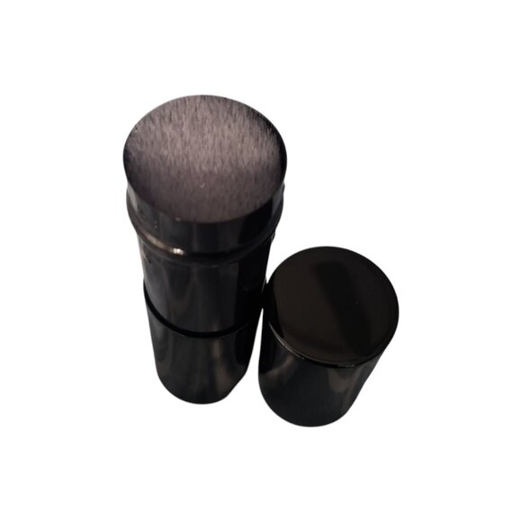 Laura Geller Retractable Angled Kabuki Brush - Picture 3 of 3